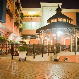 Platino & Casino Hotel